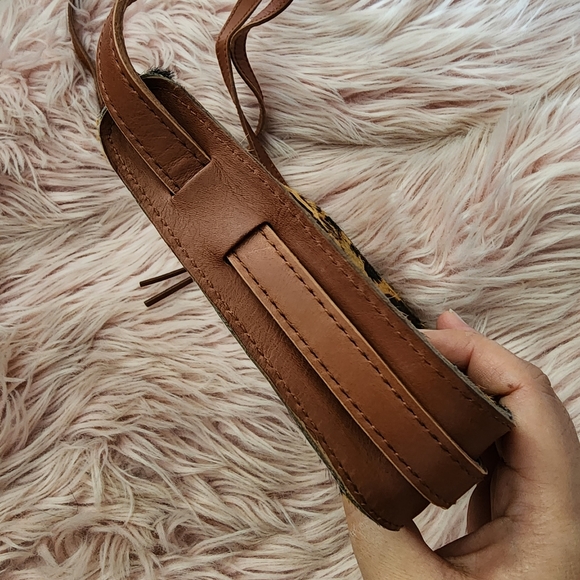 Madewell The Simple Crossbody Bag - Leopard Calf Hair convertible to clutch - Picture 9 of 15